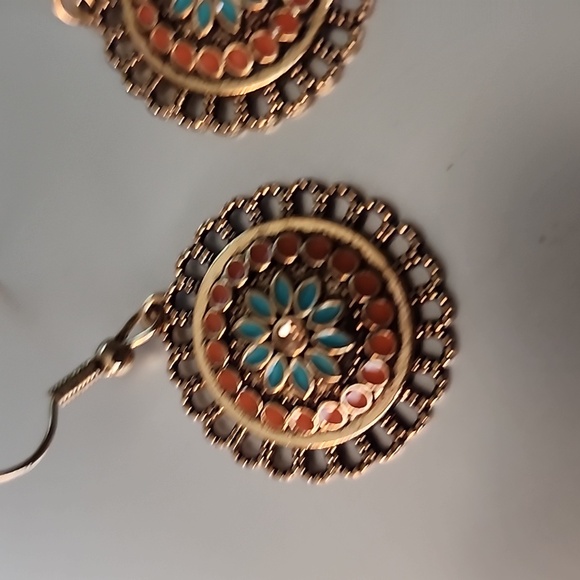 Boho Disc LACE CUTOUT GEM EARRINGS - Picture 2 of 4